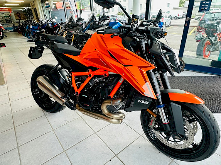 KTM 1390 Super Duke R EVO (Strasse)